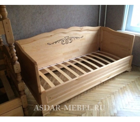 Недорогая деревянная кровать Муза 3 спинки